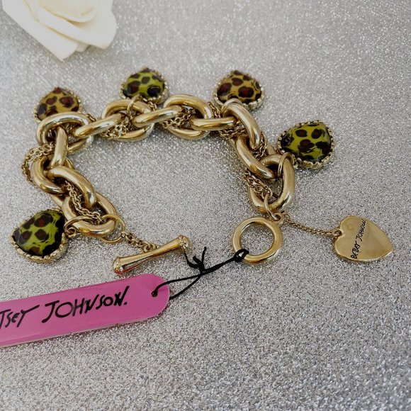 Betsey Johnson Leopard heart charms bracelet - Picture 2 of 4